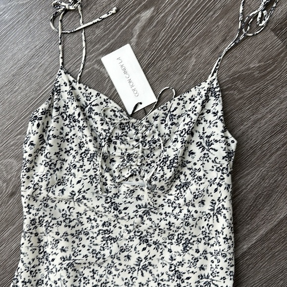 Ivory/Navy Dress with Triangle Cut - M - Picture 2 of 2